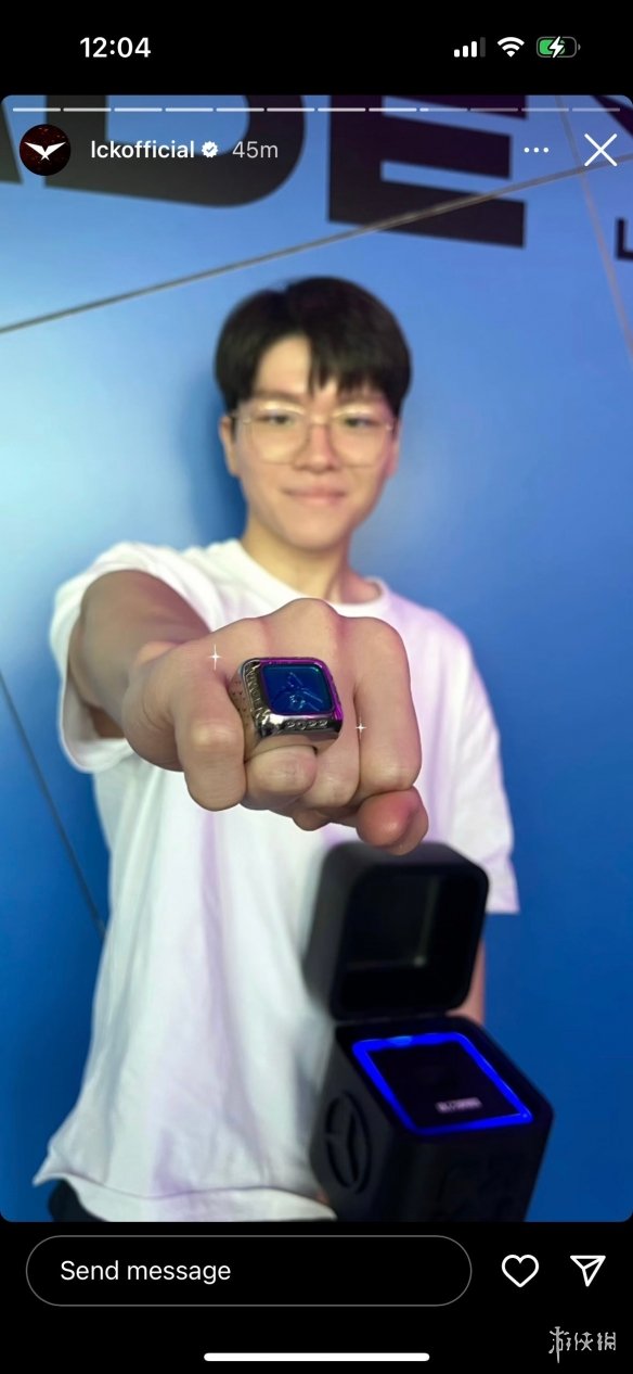赛前先炫耀一波！《LOL》DRX队员集体晒出S12冠军戒指