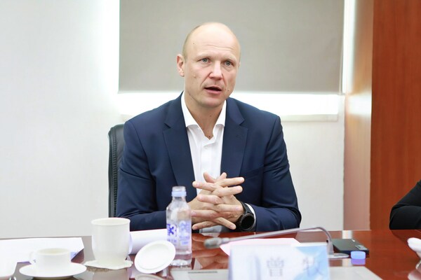 DEKRA德凯集团董事会主席兼首席执行官Stan Zurkiewicz拜访中国检验认证集团