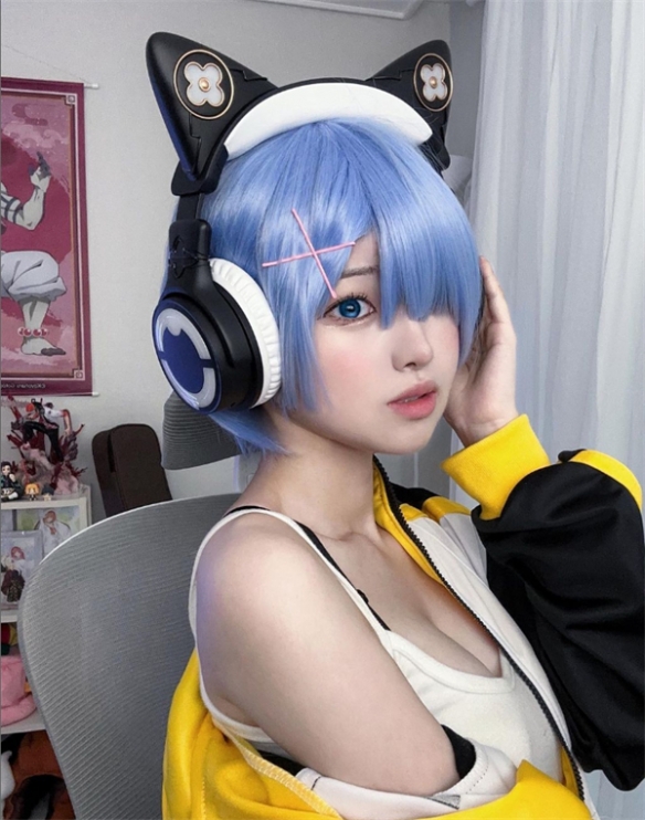 韩国萌妹COS《OW》D.Va:可爱且精致 经典连体衣超还原