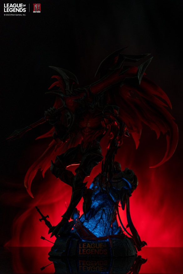 《英雄联盟》剑魔雕塑公布 燃烧的地狱恶火有点帅！