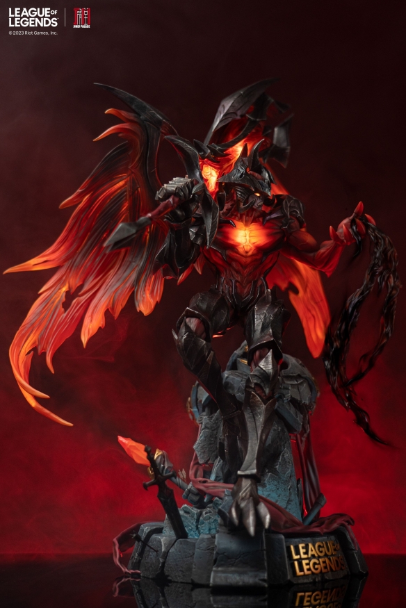 《英雄联盟》剑魔雕塑公布 燃烧的地狱恶火有点帅！
