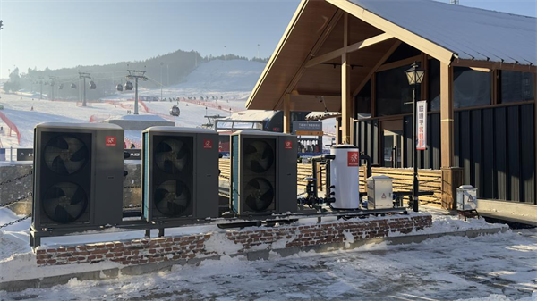打破采暖极限，-35℃万峰滑雪场，热立方地暖机能扛事儿