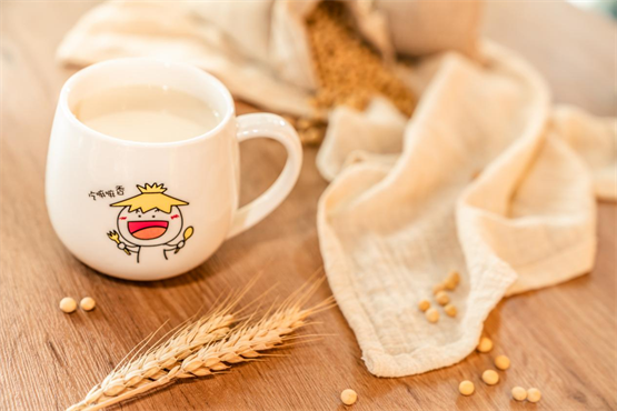以“和”为礼，温暖相伴，永和食品解锁春节健康之选