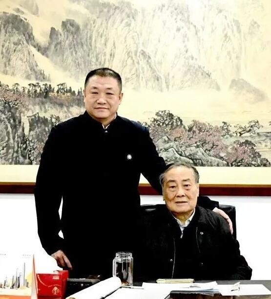 弘扬宗庆后实业家精神,支持宗馥莉做好娃哈哈!中国空中商学院企业家俱乐部群体发出倡议