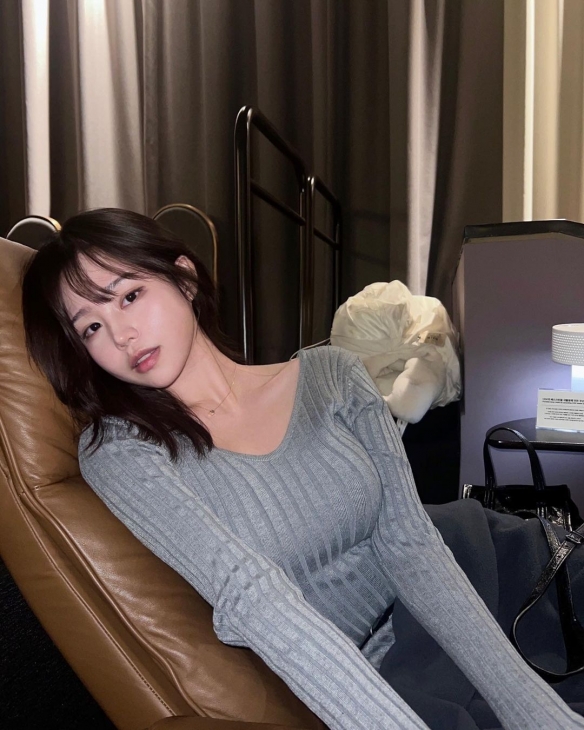 玲珑有致的S曲线太养眼了吧！模特小姐姐오혜린美照