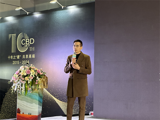 意大利施恩德岩板闪耀上海建博会，启动“岩遇·意境”艺术共创之旅