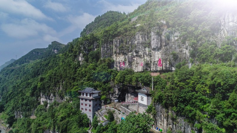 龟仙洞酒荣获“中国十八大新名酒”
