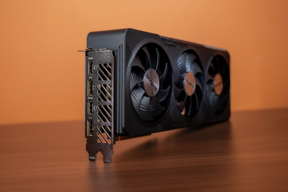 4K游戏性价比之选：技嘉RX 7900 GRE魔鹰16G评测