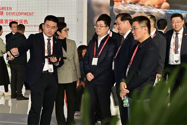 杰瑞集团盛装亮相北京cippe展会，发布全球首台GreenWell分布式危废处理设备