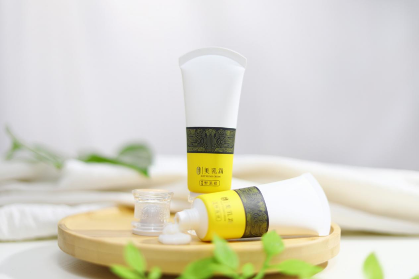  张萌同款刘燕酿制美乳霜 携手传达美胸自然护理概念 