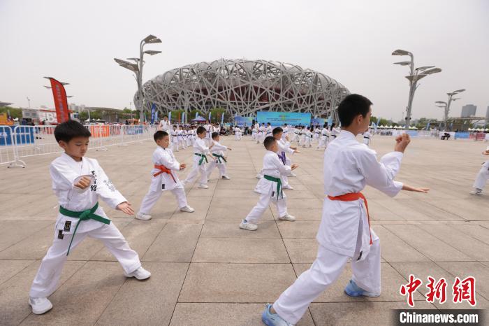 2024年“奔跑吧·少年” 北京市青少年体育健身大会启动
