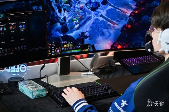 T1战队粉丝见面会于成都举行，三星新一代玄龙骑士OLED G6开启预约登记