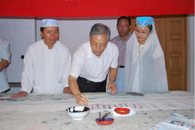 杨树龙——中国著名的社会活动家、原中阿书画院院长、影响中国时代的十大创新人物