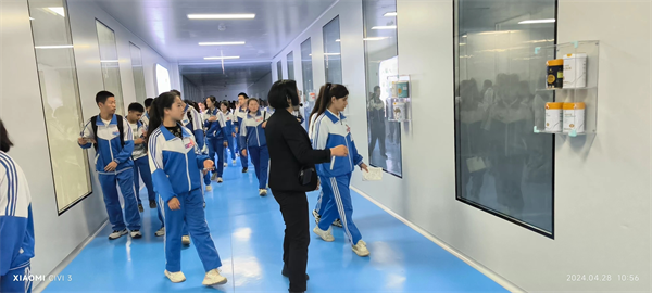 【那拉本源乳业】巩留县城南中学九年级学生工业旅游与乳文化研学之旅