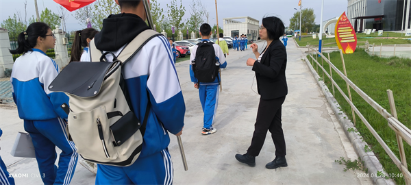 【那拉本源乳业】巩留县城南中学九年级学生工业旅游与乳文化研学之旅