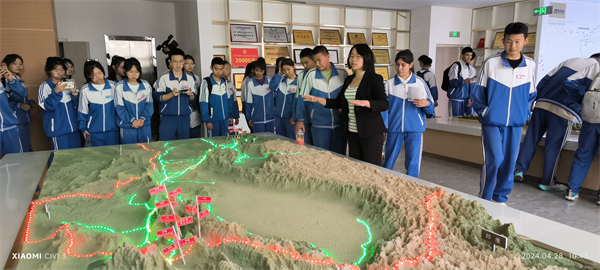 【那拉本源乳业】巩留县城南中学九年级学生工业旅游与乳文化研学之旅