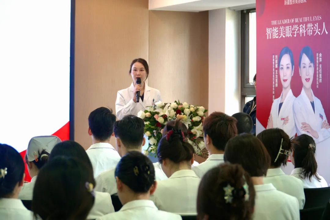 新整诗目美眼4.0盛大发布 
