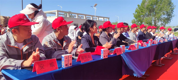 那拉集团首届乳品文化节盛大开幕，百万网红达人共赴溯源之旅，共绘新疆巩留县发展新篇章