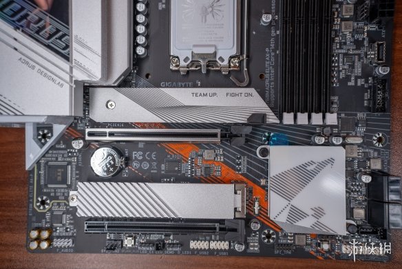 海景房主机新选择，技嘉B760M新雕妹2.0主板强无敌