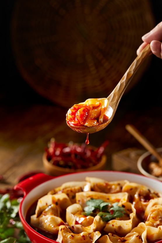 吉祥馄饨新品惊艳上市，小龙虾系列点燃夏日热辣风潮！