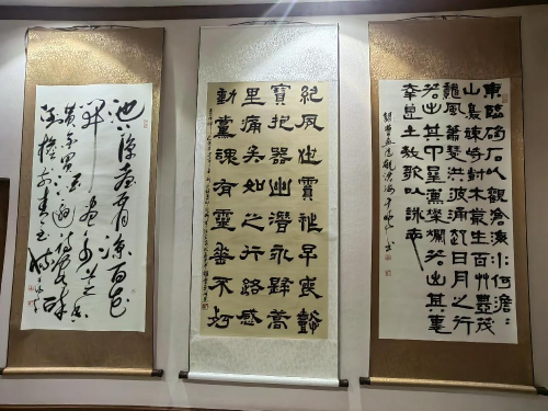 “瑞龙腾跃、瀚墨盛世”齐白石门人书画艺术品鉴活动在深圳市罗湖区富临国际大酒店隆重举办！