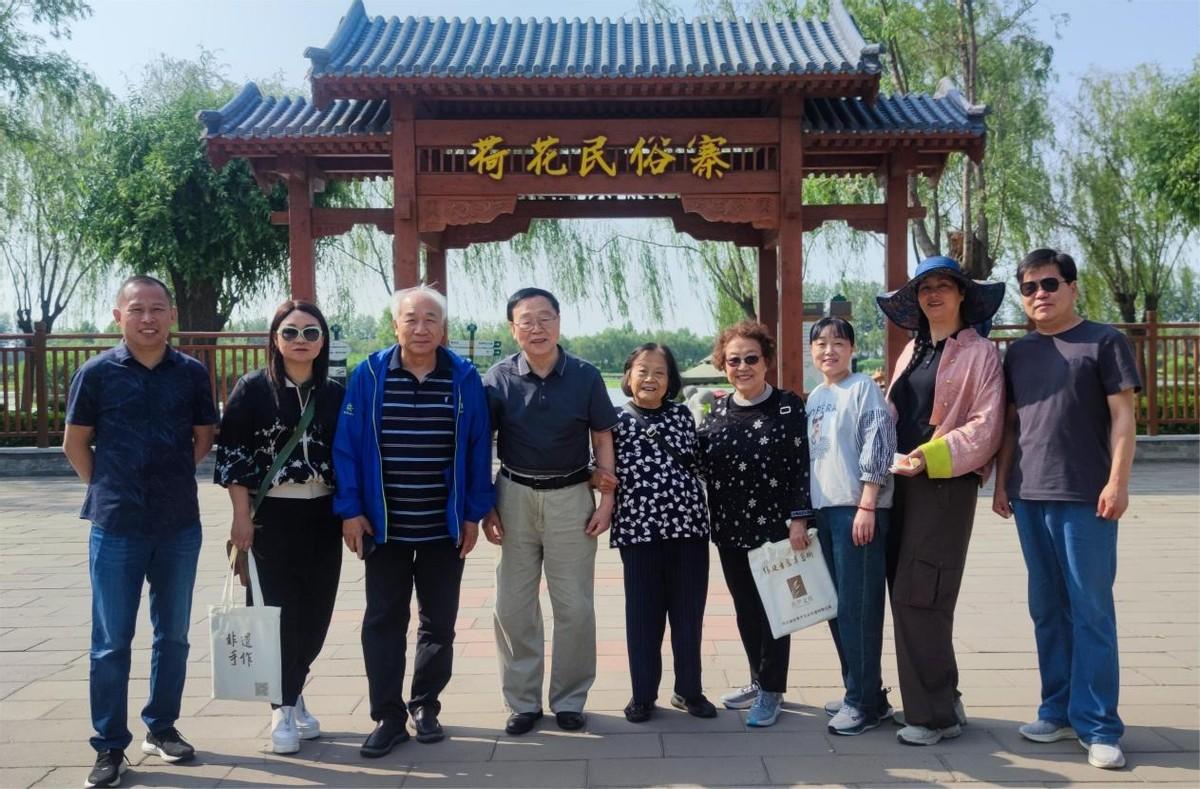 	中国新诗名家展示馆暨林莽诗画工作室开馆仪式在安新举行