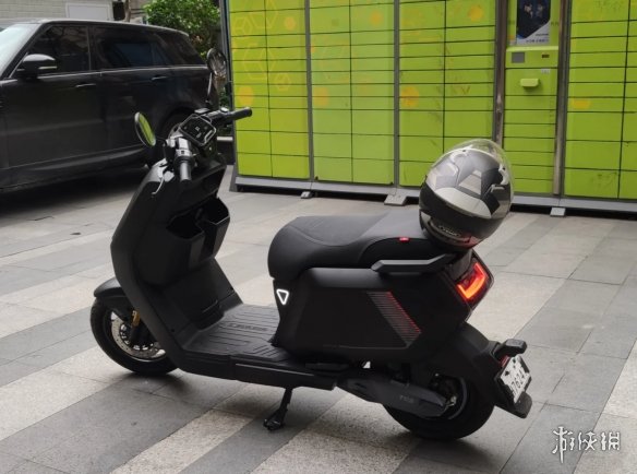 电动车入选新中产三件套，买九号好还是小牛好？实车对比看看