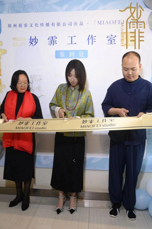 在潮流时尚的绿地新都会，竟然藏了一家神奇的工作室