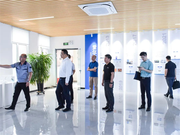 爱尔泰医疗受政府领导视察肯定，再接再厉助建高质量医疗服务体系