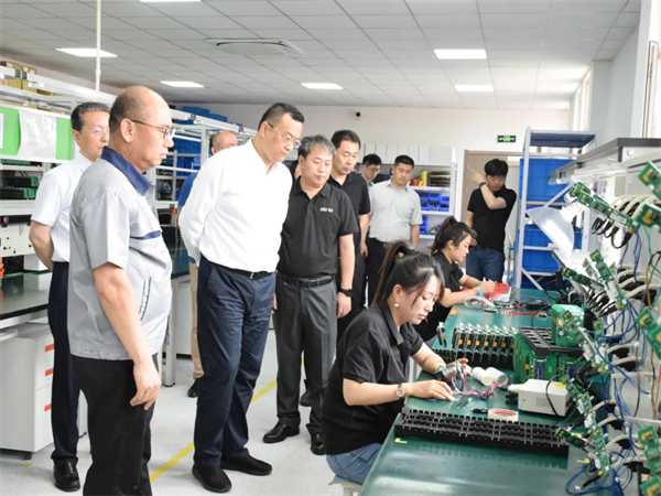 爱尔泰医疗受政府领导视察肯定，再接再厉助建高质量医疗服务体系