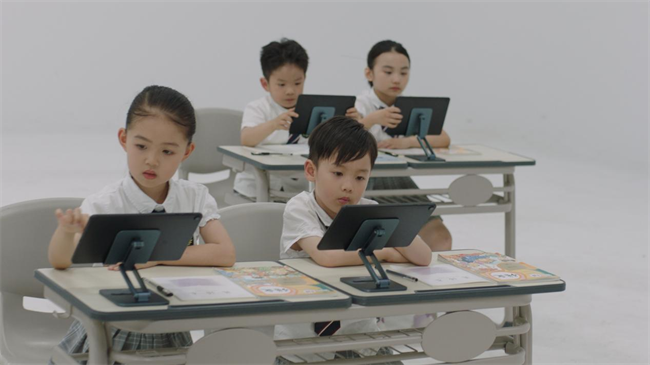 超级队长以AI赋能教育，打造智慧学习新生态