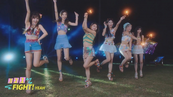 《地下城与勇士》手游宣传曲MV 青春女团活力四射！