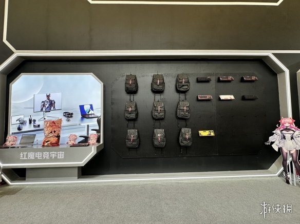 CJ24：红魔携大量产品参展！现场COS小姐姐超可爱！