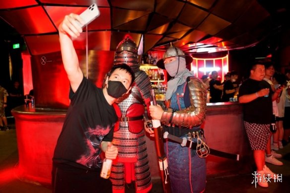 《战意》CJ派对回顾 铁甲猛男遇见飒爽女将