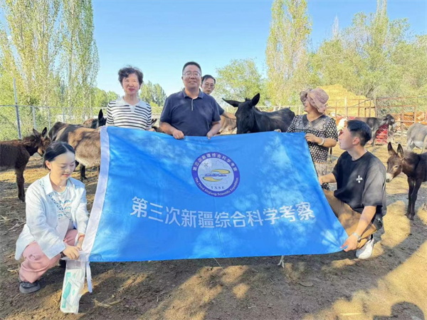 新疆农业大学深入那拉集团骆驼奶源养殖基地进行第三次科学考察