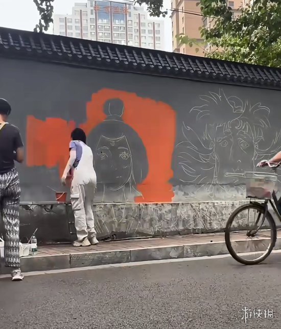 神还原！《黑神话》“猪蛛虐恋”场景墙绘惊现石家庄！