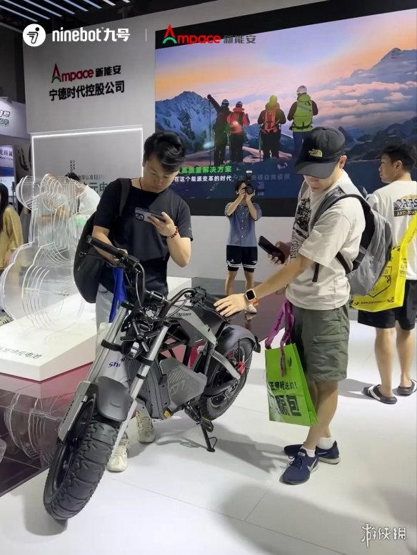 九号公司亮相重庆2024中国摩博会：携手顶尖队友新能安，新品高能联动