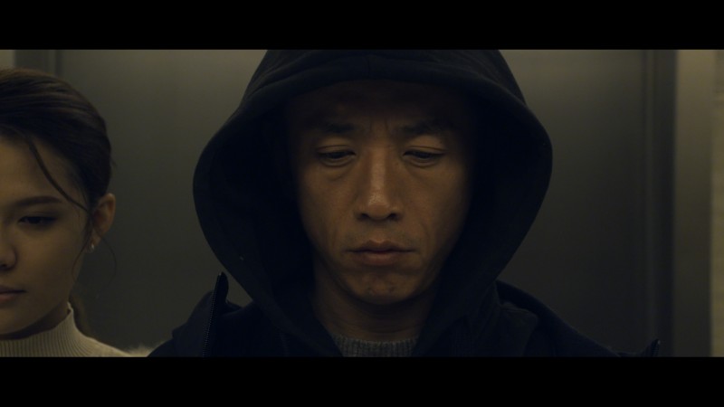 《车库》：一梦惊醒世中人