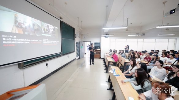 电动车出行成大学生新潮流，武汉消防、九号入校科普电动车安全指南
