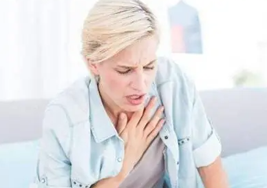 胸闷气短胸口堵得慌怎么回事？看完这篇文章，学习如何解决这些症状
