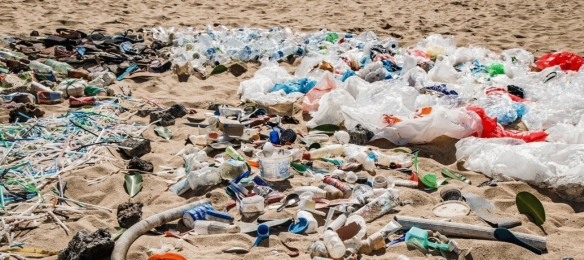 海洋中塑料微粒约为170万亿个 大部分为渔网和浮漂等