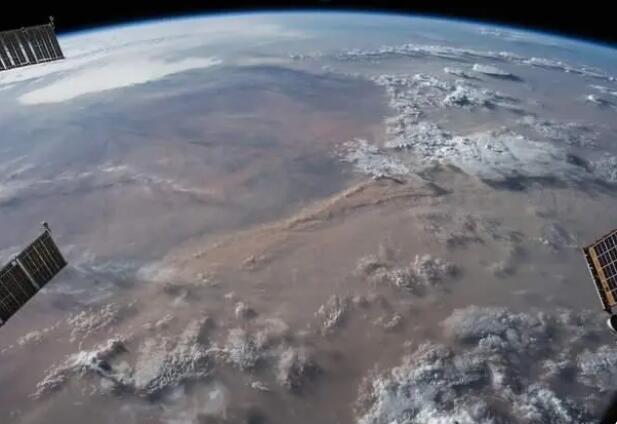 世界上最大的沙漠，同时是世界上最不适合生存的地方之一
