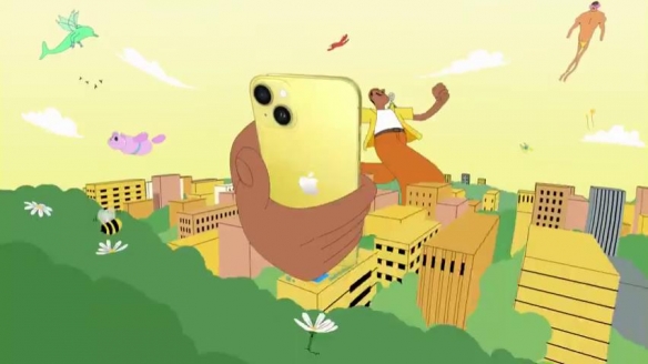 iPhone 14系列黄色配色宣传片 想象天马行空层出不穷
