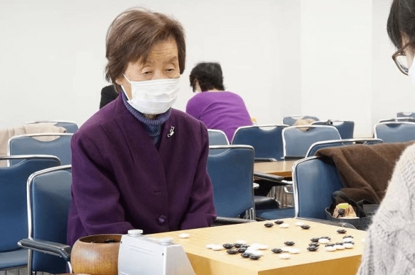 记录被妻子打破！96岁杉内寿子击败比她小45岁的男棋手