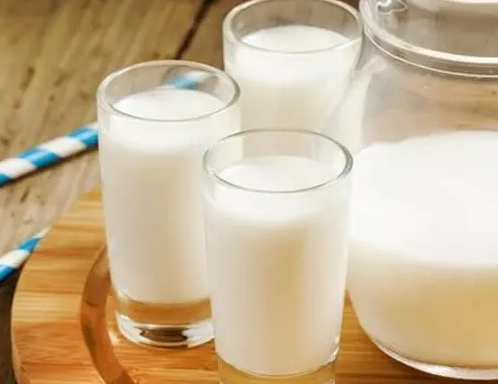 牛奶什么时候喝效果最佳？喝牛奶的最佳时间，快收藏起来