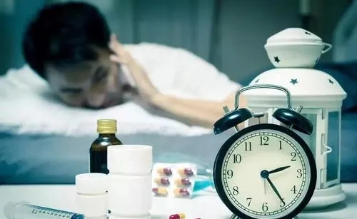 长期严重失眠？长期失眠的原因有哪些，怎样治疗才能摆脱失眠