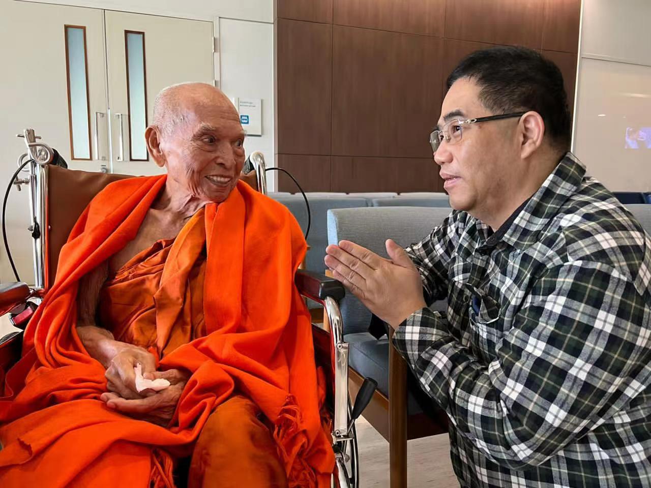 九十四岁缅甸僧王泰国健康检查，众信众精准康护服务