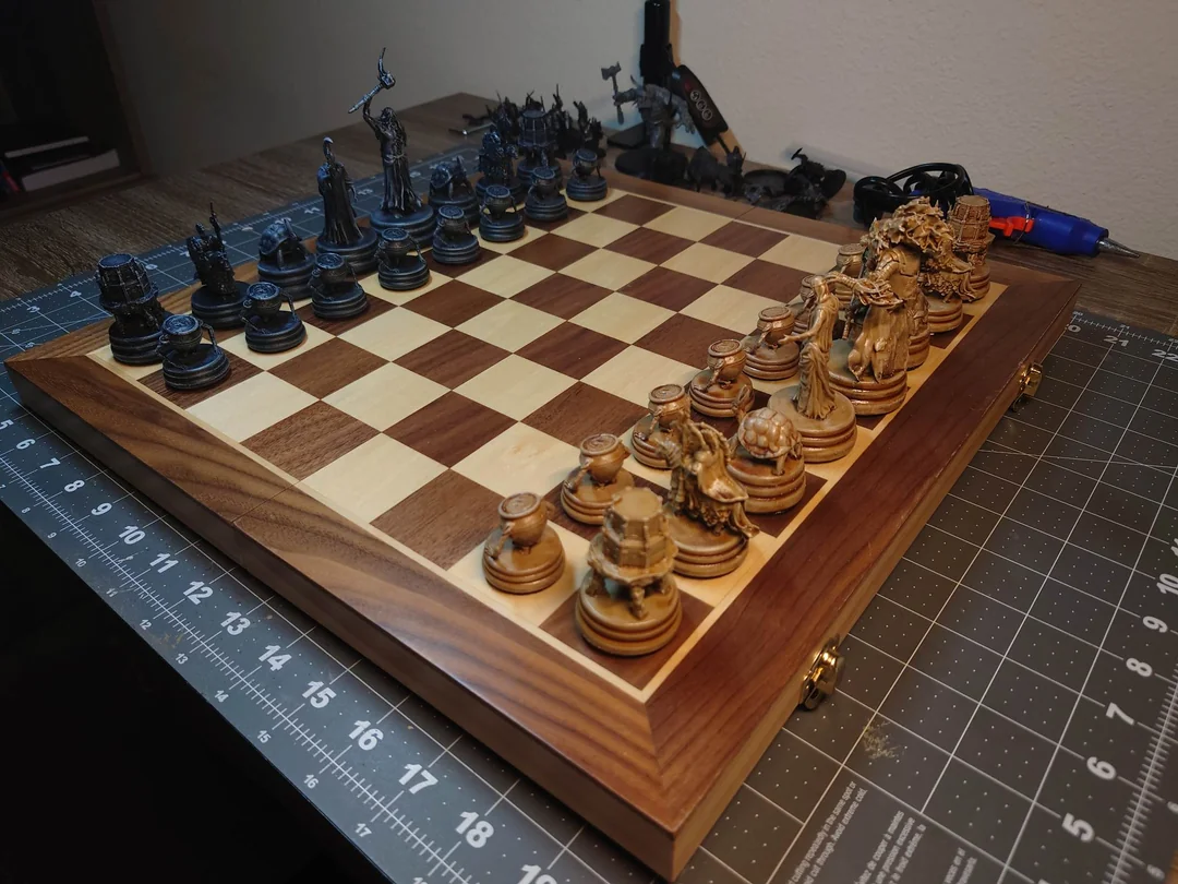 太酷了！玩家用树脂3D打印《艾尔登法环》版国际象棋