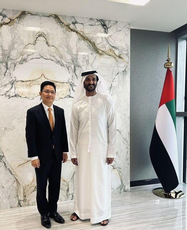天九共享全球CEO戈峻受到阿联酋经济部长接见 双方就企业创新发展达成合作意向
