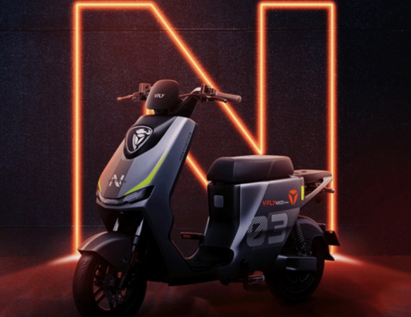 雅迪与保时捷联合推出电动摩托车：售价约4.5万元！